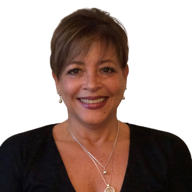 Tracey DaCosta, The Next Trend Designs
